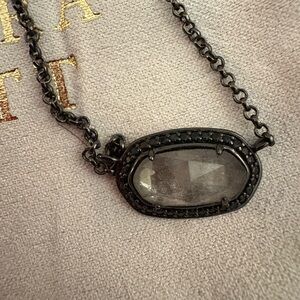 Kendra Scott Elegant Black Stone Pendant Necklace